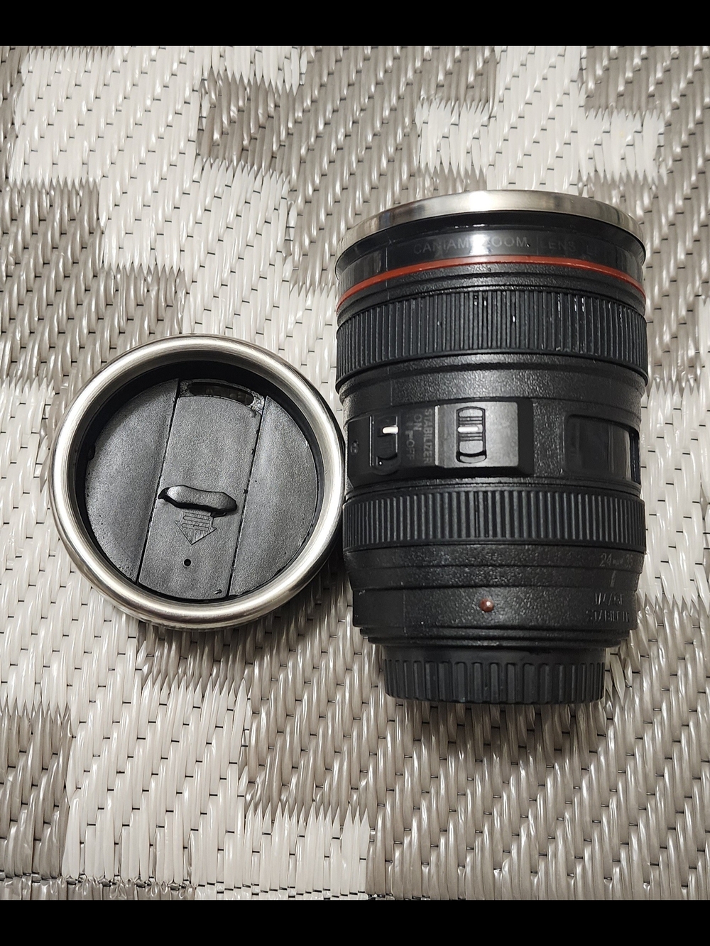 Black Camera Lens Travel Mug with Red Accent - Simulated Lens Drinkware